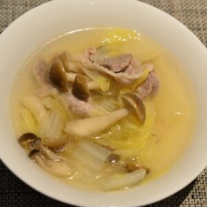 鶏がら塩糀スープの素で簡単白菜スープ